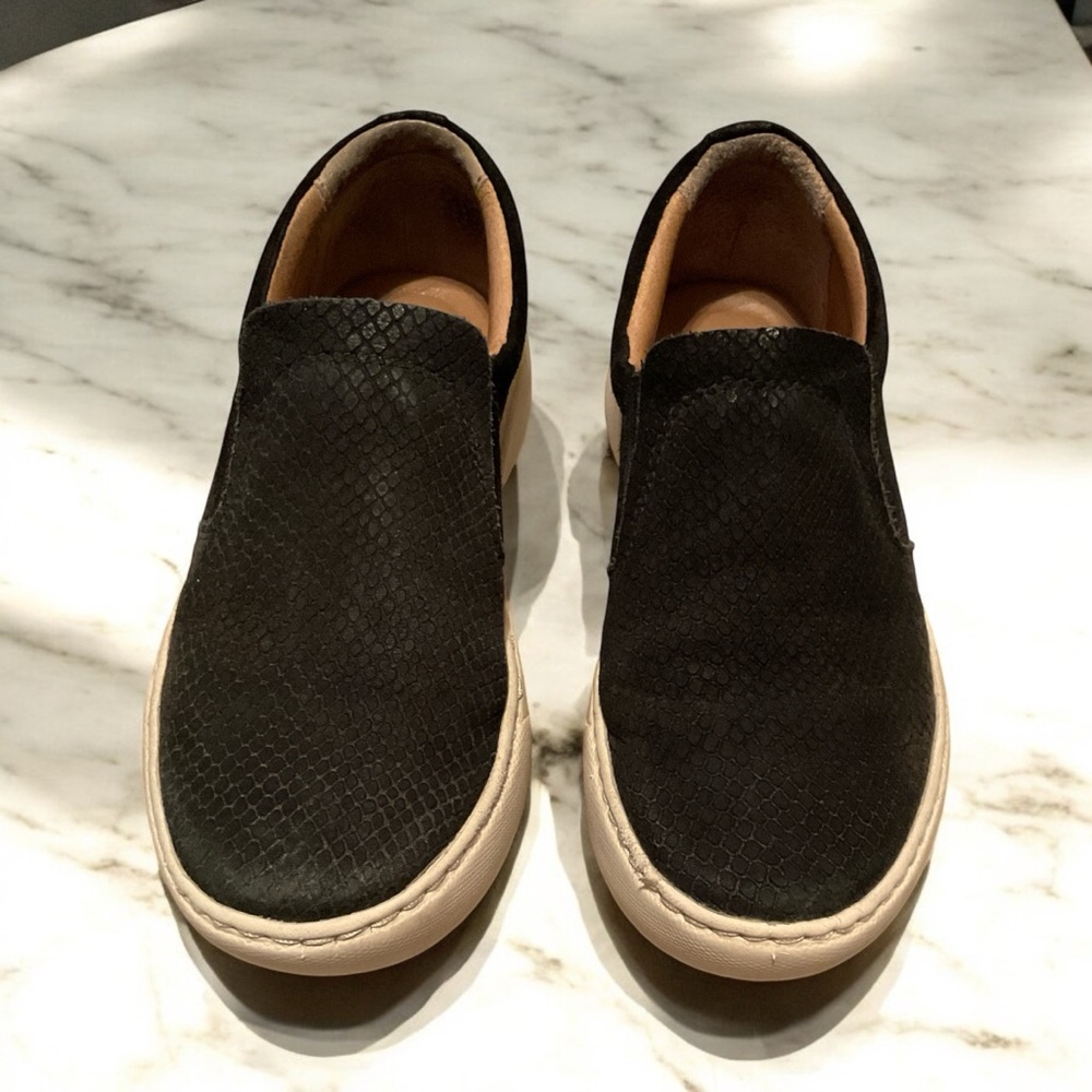 Sofft Watney Black Slipon Sneakers